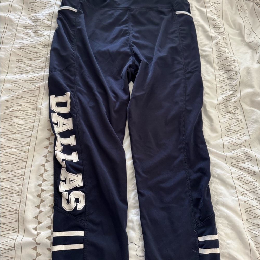 Dallas Navy Capri Leggings